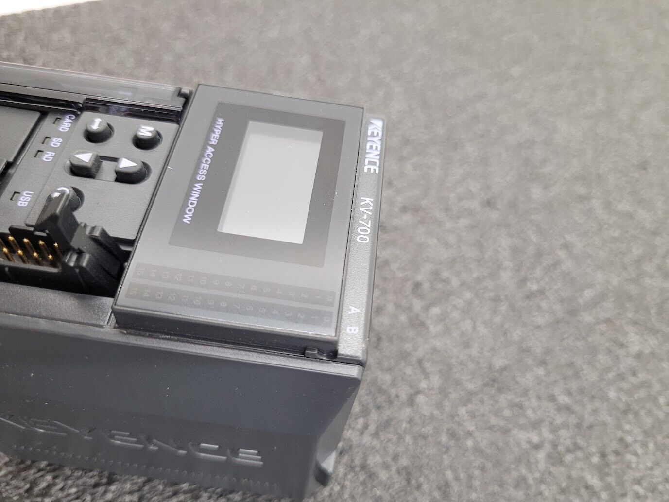 Keyence KV700 KV-700 PLC Open Box, Two End Covers DIN Rail Mount, USB, Serial