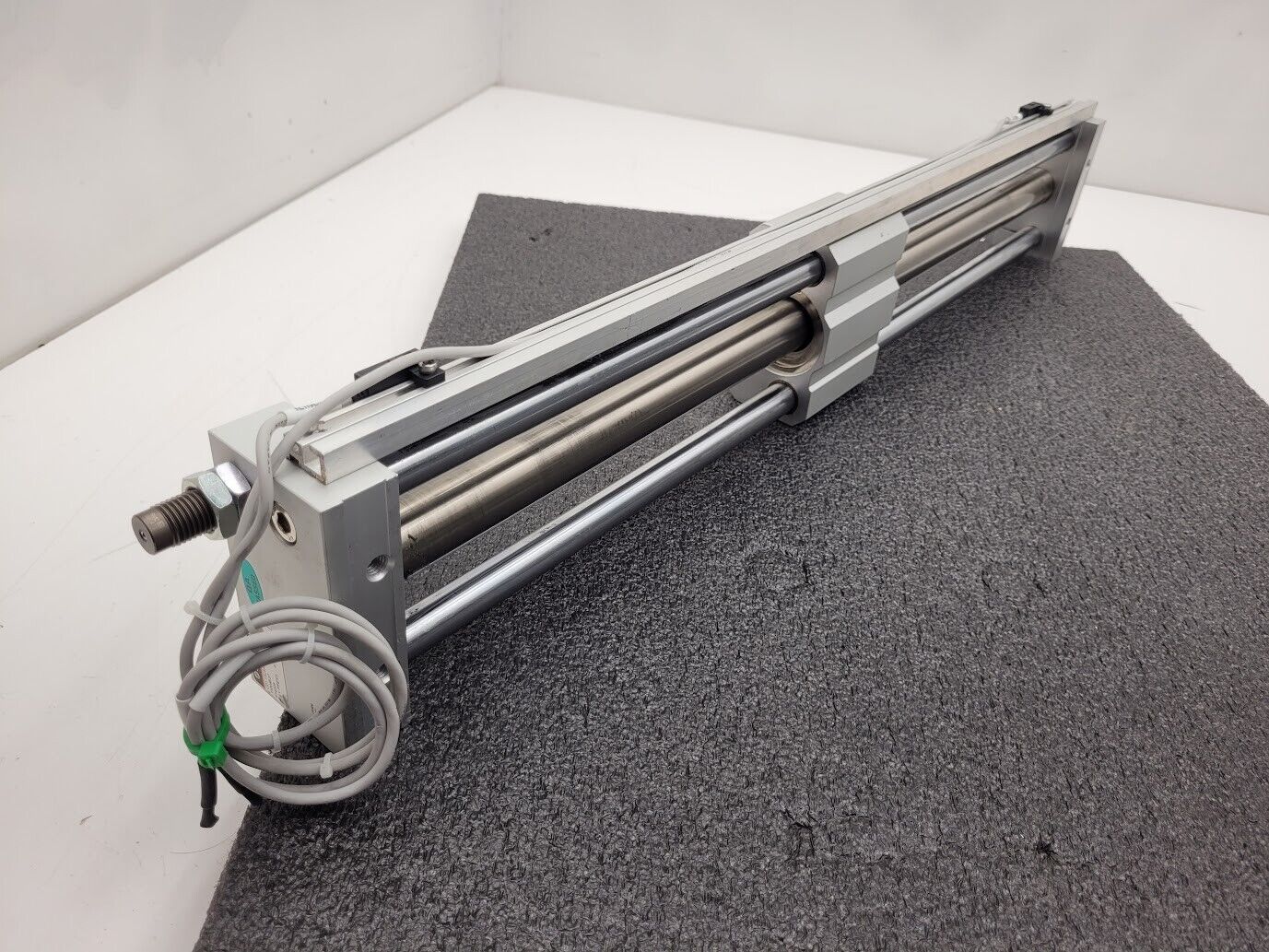 SMC CDY1S25H-510B 100PSI Linear Slide Guide Cylinder w/ D-F79 Sensors, Stops