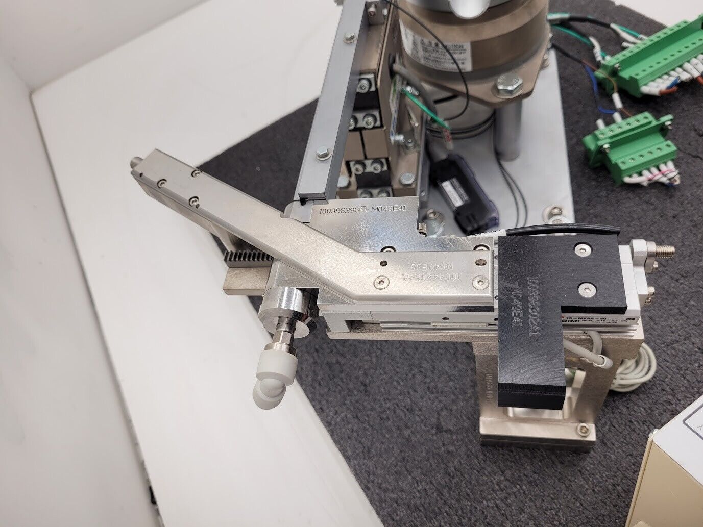 Sanki Piezo Vibratory Feeder Bowl + In-Line Systems PEF-110iL PEF-L25H P1111 x2