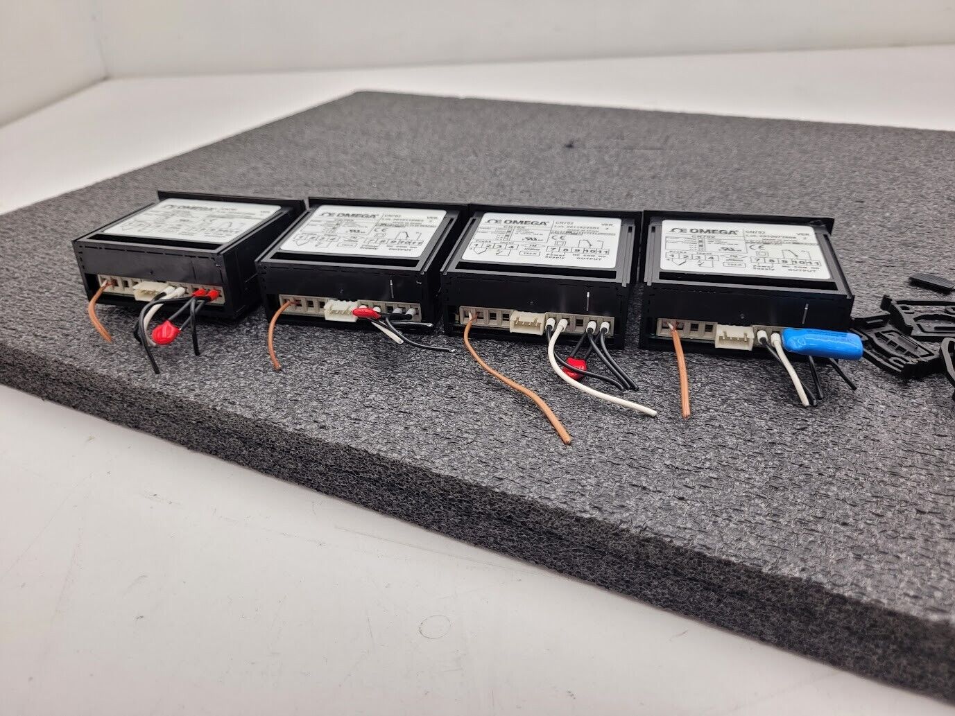 Lot of 4 Omega CN702 Temperature Controller 115VAC Input Tc J Thermocouple input