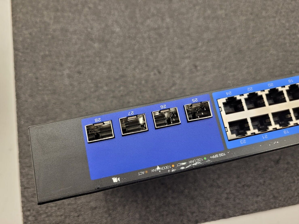 TRENDnet TEG-40128 10G Web Smart Switch 12 Port 8x 10g base T + 4x SFP+ No Ears