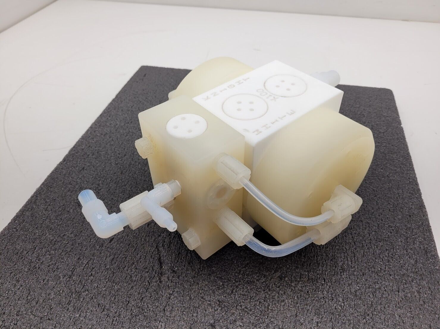 White Knight X100 Pneumatic Air Operated High Purity Chemical Diaphragm Pump