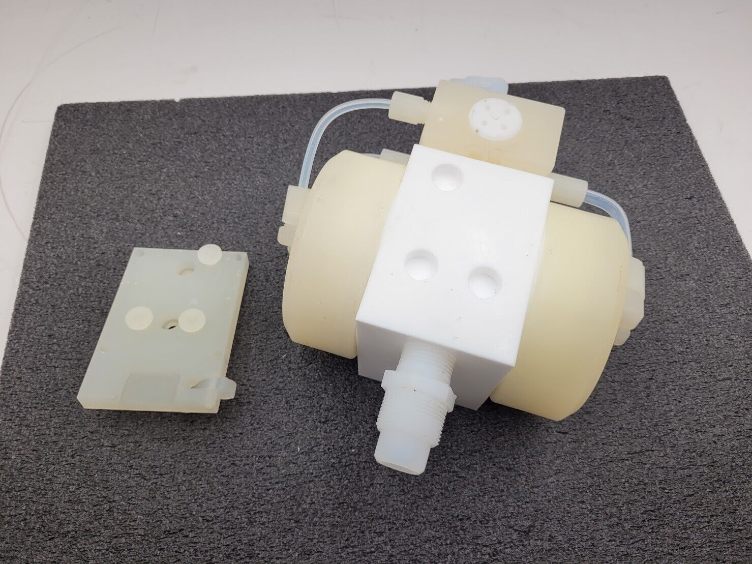 White Knight X100 Pneumatic Air Operated High Purity Chemical Diaphragm Pump