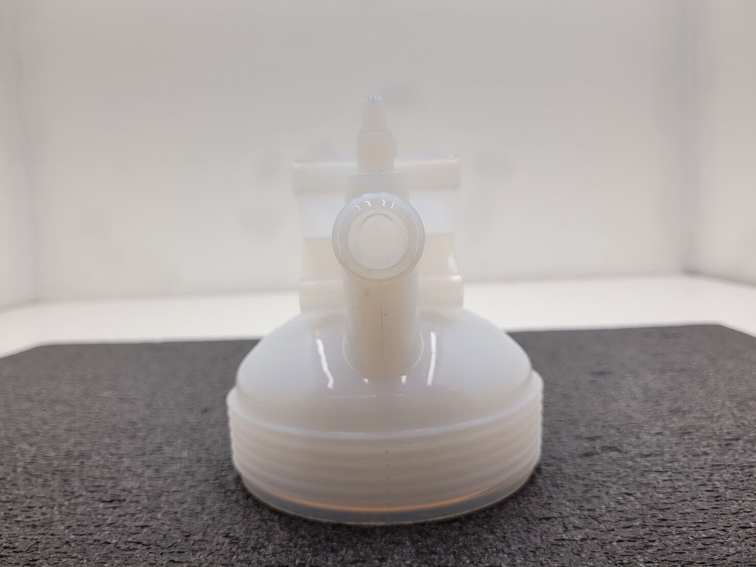 PALL MEGAPLAST G2 PFGF1F13H1 High Purity Fluid Filter Housing