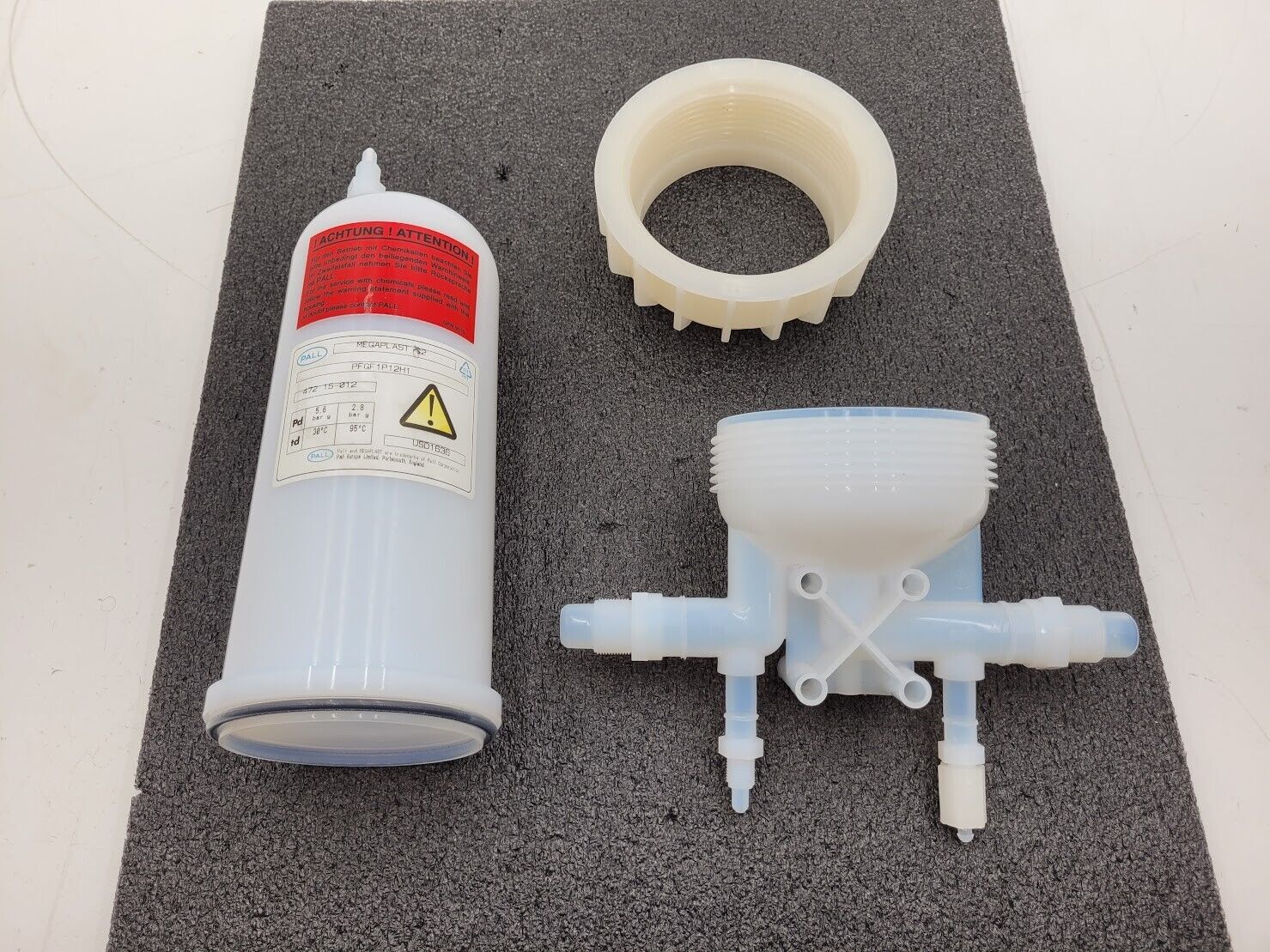 PALL MEGAPLAST G2 PFGF1P12H1 High Purity Fluid Filter Housing