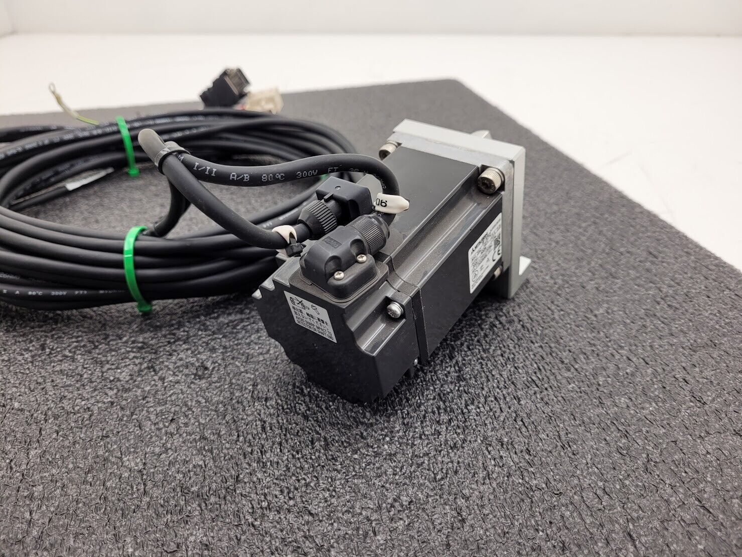 Mitsubishi 400W Servo Drive Amplifier HF-KP43 + MR-J3-40A 400W Servo Motor