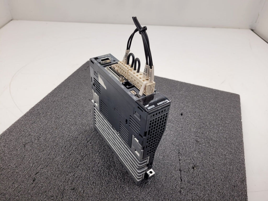 Mitsubishi 400W Servo Drive Amplifier HF-KP43 + MR-J3-40A 400W Servo Motor