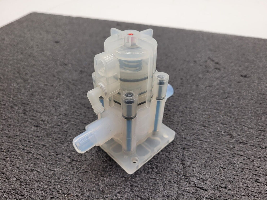 AMAT Furon High Purity Valve 1106124 CVD2-F88 NC 1/2"  Pneumatically Actuated