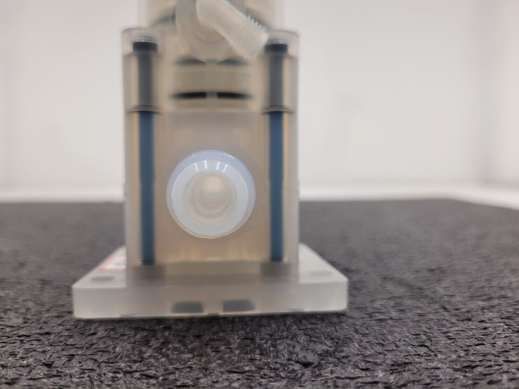 AMAT Furon High Purity Valve 1106124 CVD2-F88 NC 1/2"  Pneumatically Actuated