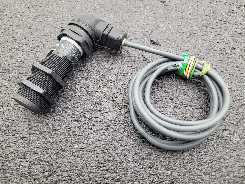 IFM KI505A KIE4150NCPKG/3D Capacitive Sensor 10-30V DC M30 Barrel 15mm Range