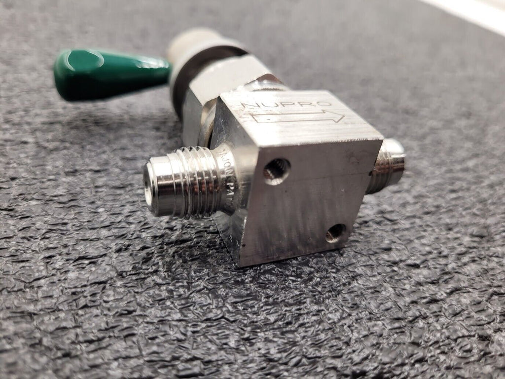NUPRO SS-DLVCR4 DJ Manual Stainless Steel On/Off Gas Valve 1/4" VCR M-M