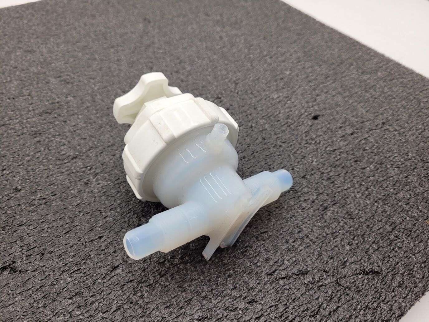 Entegris Fluoroware 201-37-01 2-Way Manual Diaphragm Valve 1/2" Flaretek Fitting