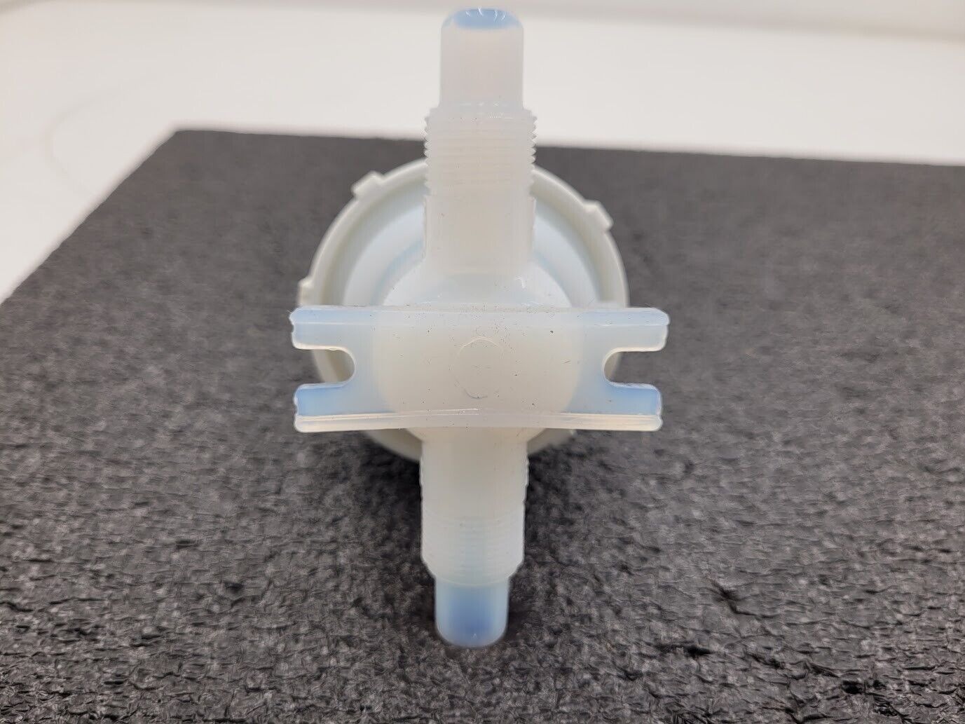 Entegris Fluoroware 201-37-01 2-Way Manual Diaphragm Valve 1/2" Flaretek Fitting