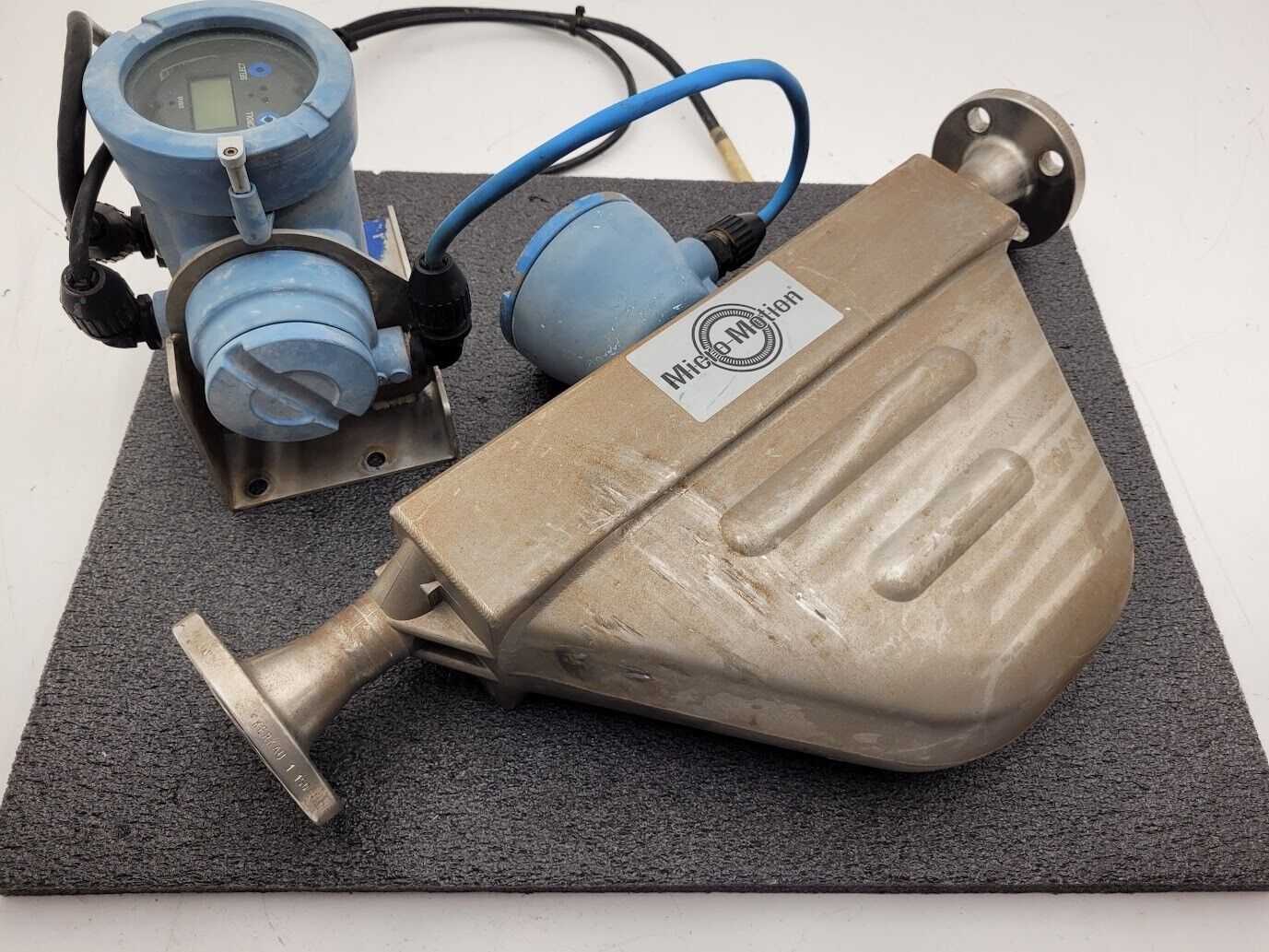 Micro Motion Mass Flow Coriolis Meter Sensor F100S128CCAAEZZZZ 1" +TX Unit B