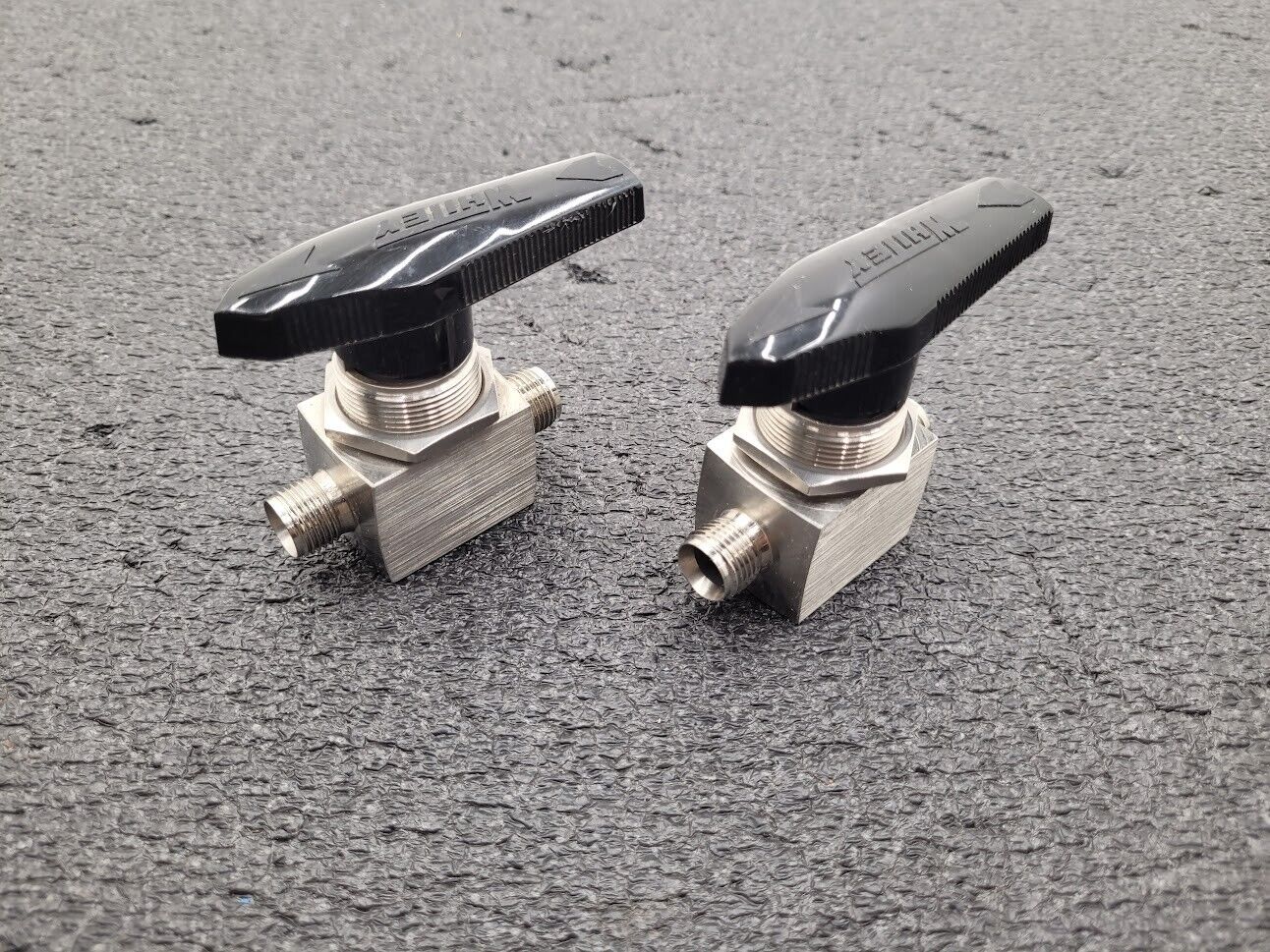 Lot of 2x Whitey SS-44S6 Stainless Steel 1/4 turn Ball Shutoff Valve 2500PSI