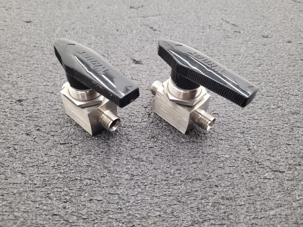 Lot of 2x Whitey SS-44S6 Stainless Steel 1/4 turn Ball Shutoff Valve 2500PSI