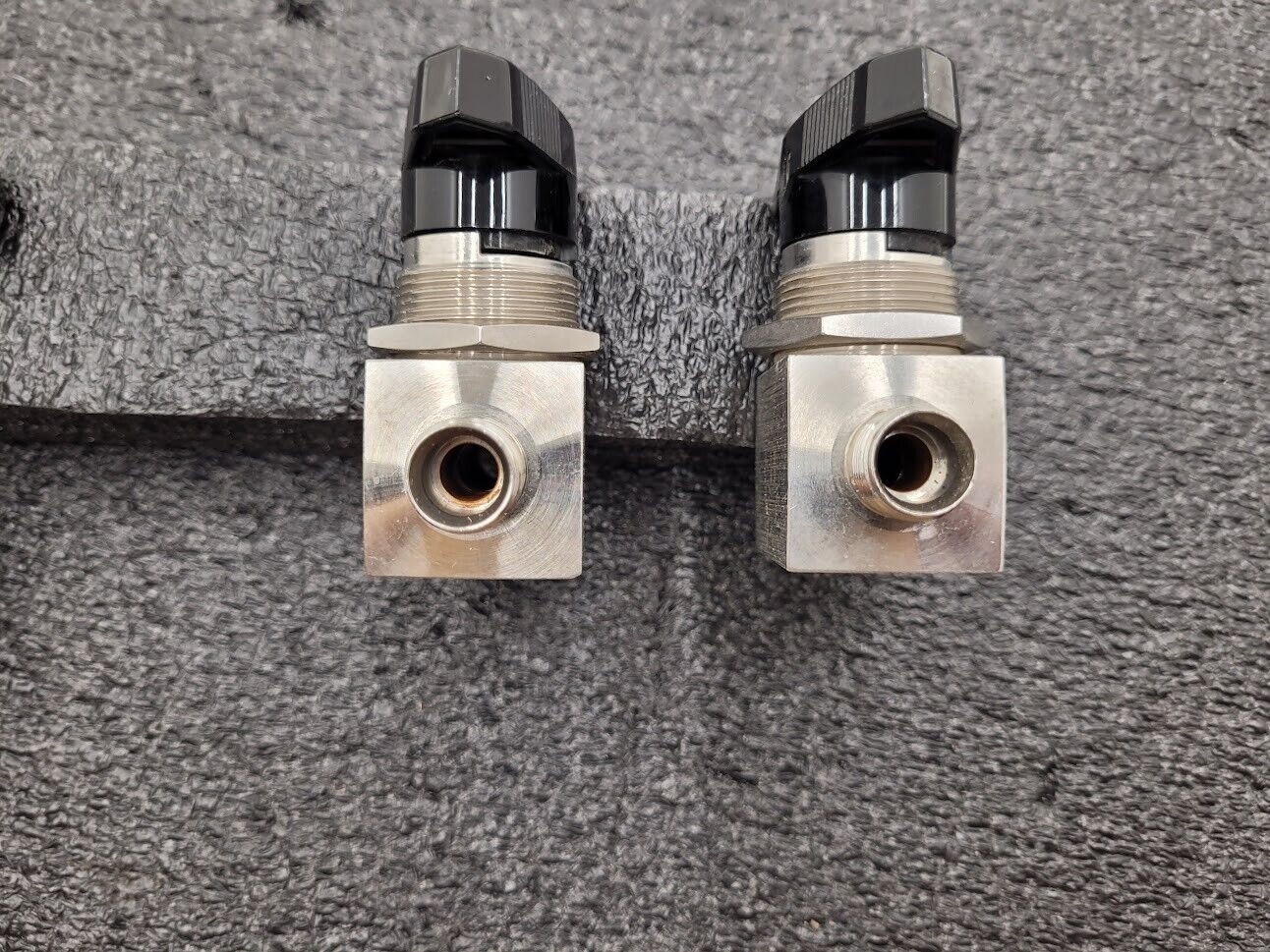 Lot of 2x Whitey SS-44S6 Stainless Steel 1/4 turn Ball Shutoff Valve 2500PSI