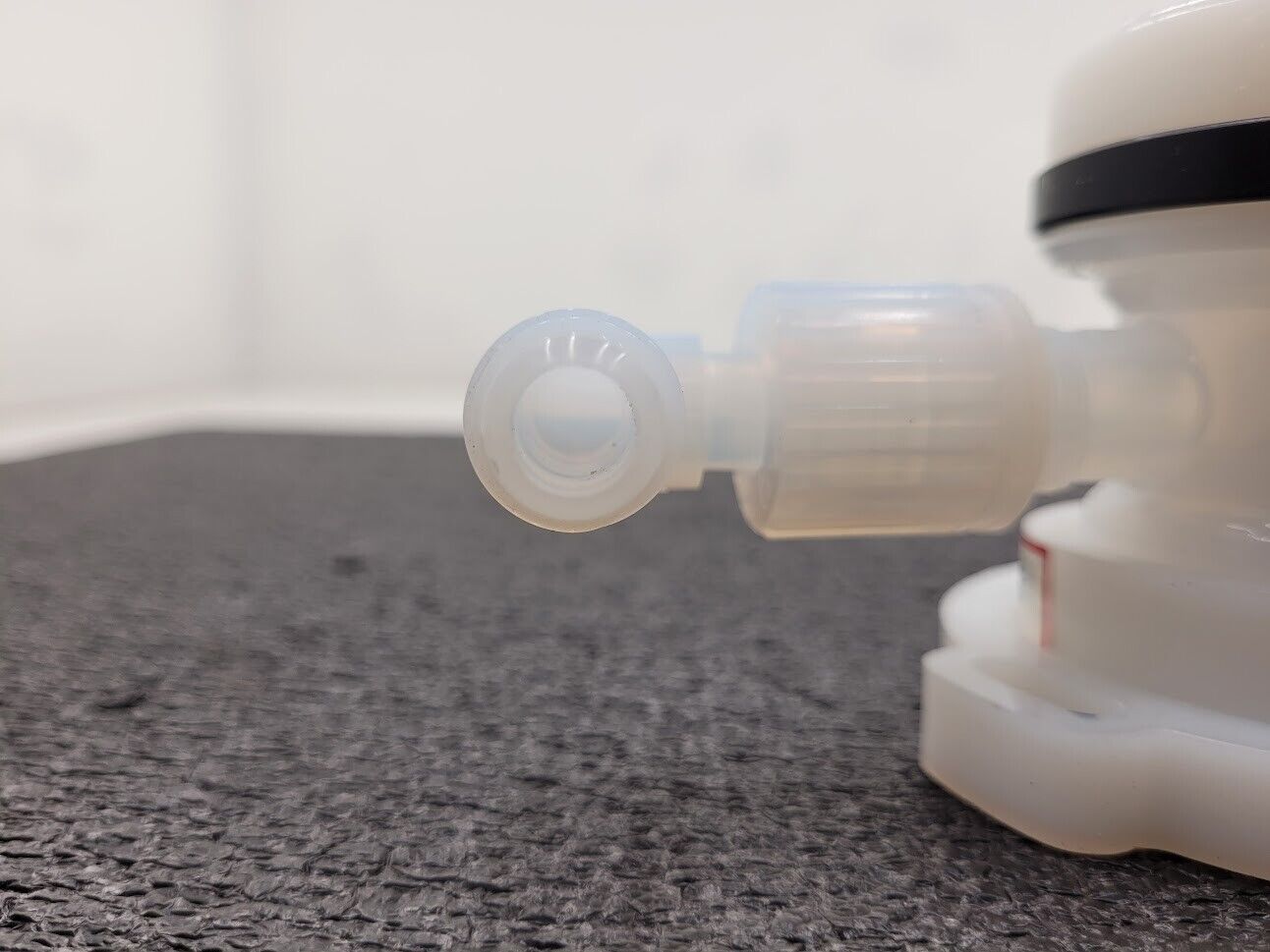 Furon 1112360 High Purity 2-Way Valve 1/2" Flare Pneumatically Actuated