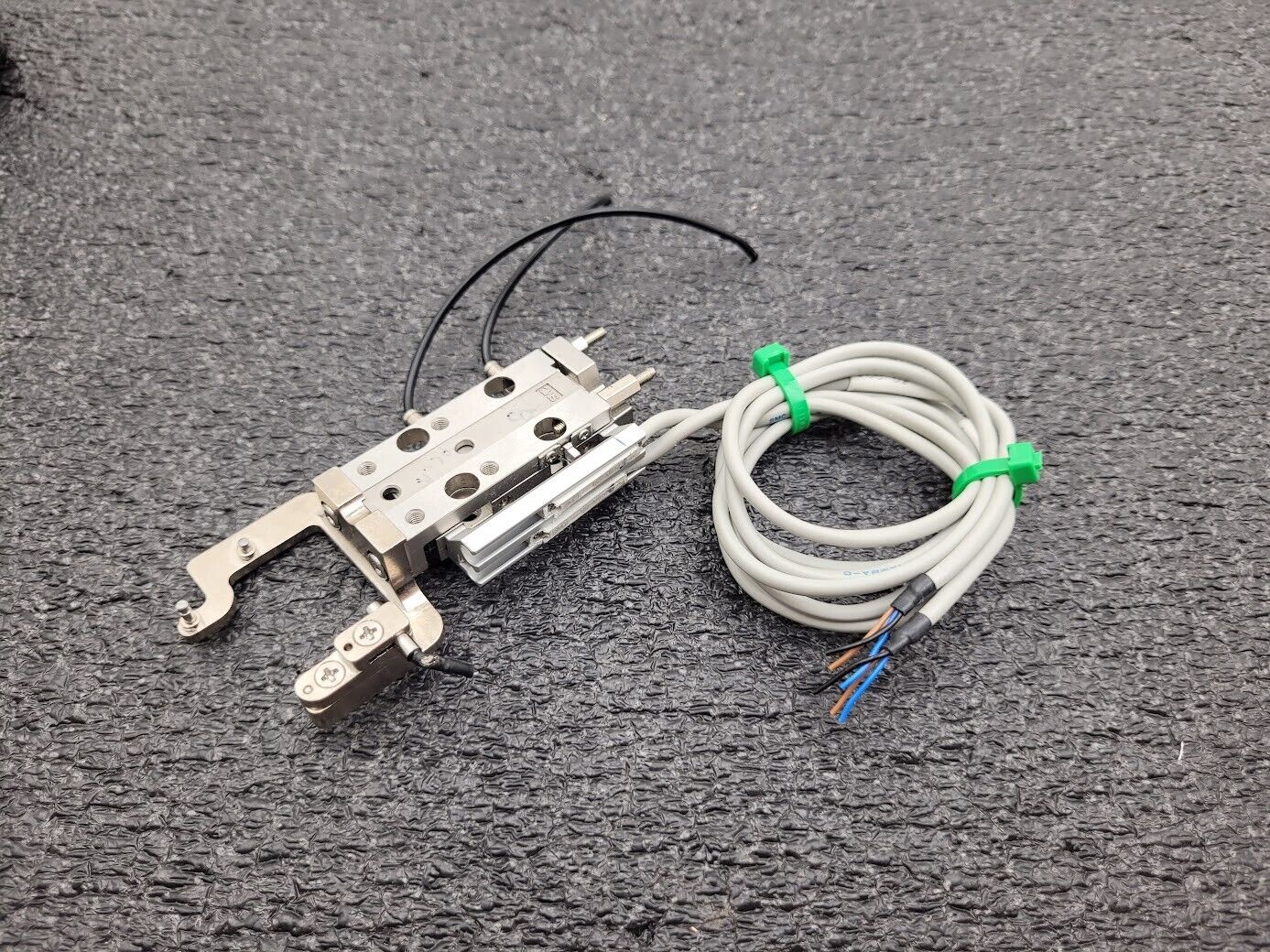SMC 11-MXJ6-15C Linear Guided Slide Cylinder Table Cleanroom D-M9N Sensors
