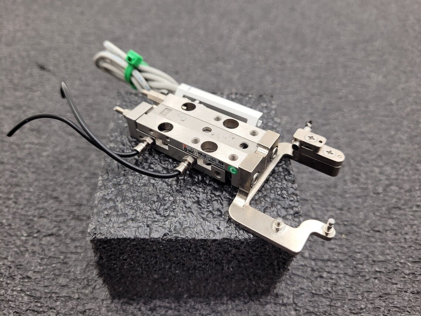 SMC 11-MXJ6-15C Linear Guided Slide Cylinder Table Cleanroom D-M9N Sensors