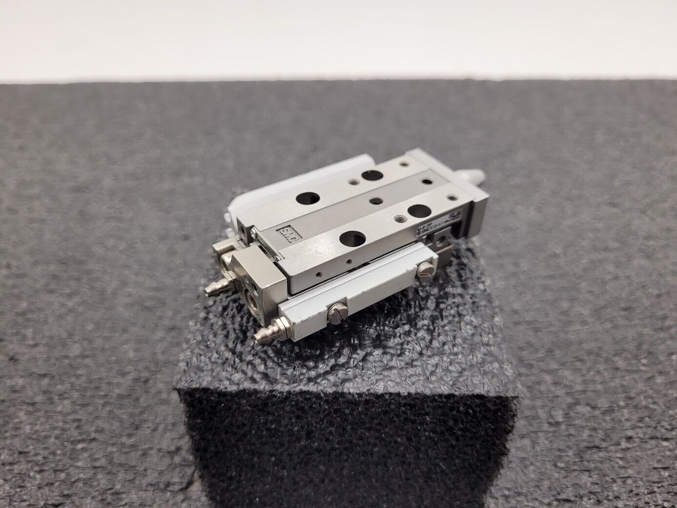 SMC MXJ8-20P Linear Guided Slide Cylinder Table Cleanroom