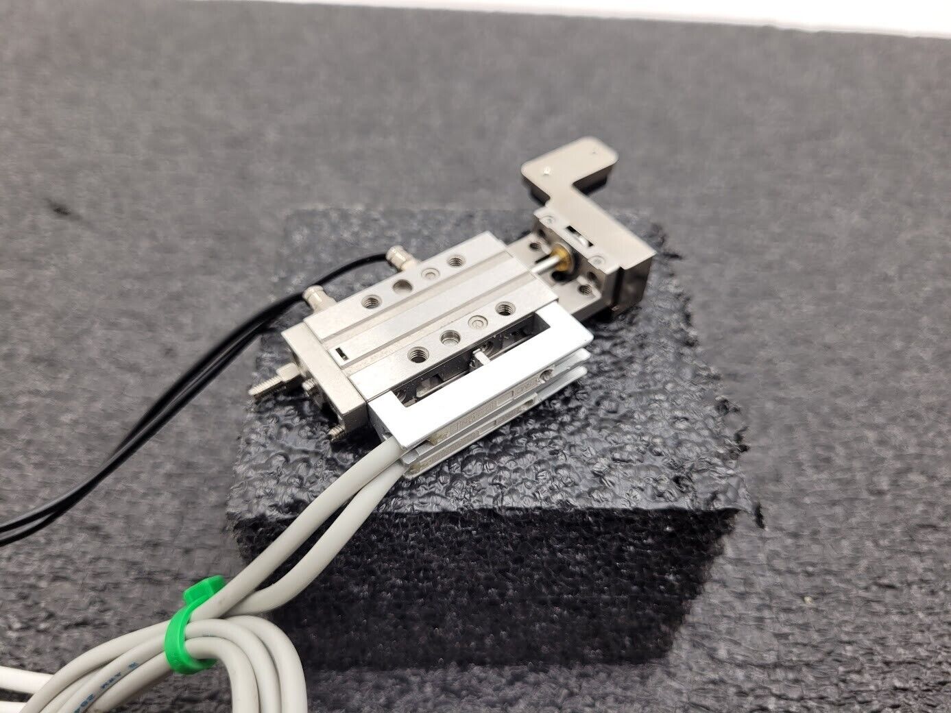 SMC 11-MXJ4-10C Linear Guided Slide Cylinder Table Cleanroom D-M9N Sensors