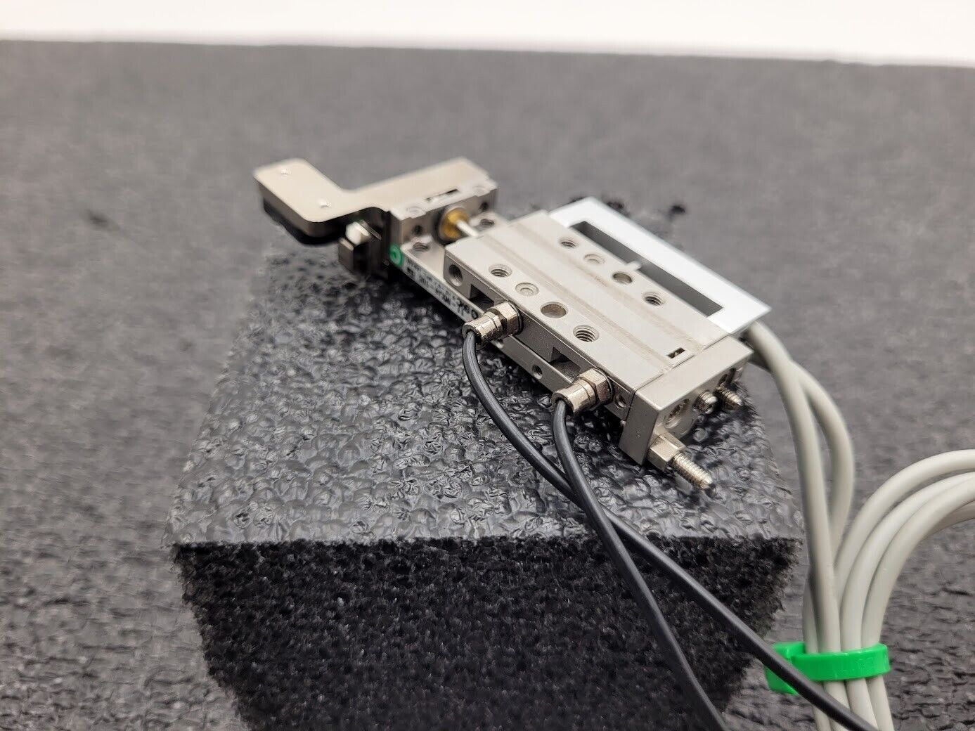 SMC 11-MXJ4-10C Linear Guided Slide Cylinder Table Cleanroom D-M9N Sensors