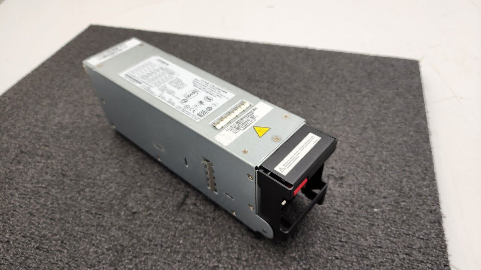 Artesyn DS3000PE-3-403 12V 3000W Server Power Supply 81-00000093-00-01