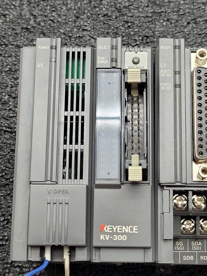 KEYENCE KV-300 PLC KV-U5 24VDC 2x KV-B16R Relay KV-L2 Serial KV-C32X DC Input