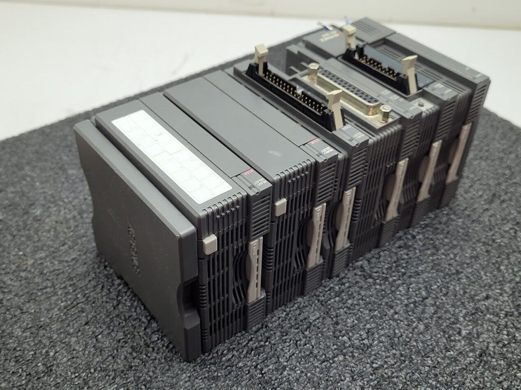 KEYENCE KV-300 PLC KV-U5 24VDC 2x KV-B16R Relay KV-L2 Serial KV-C32X DC Input
