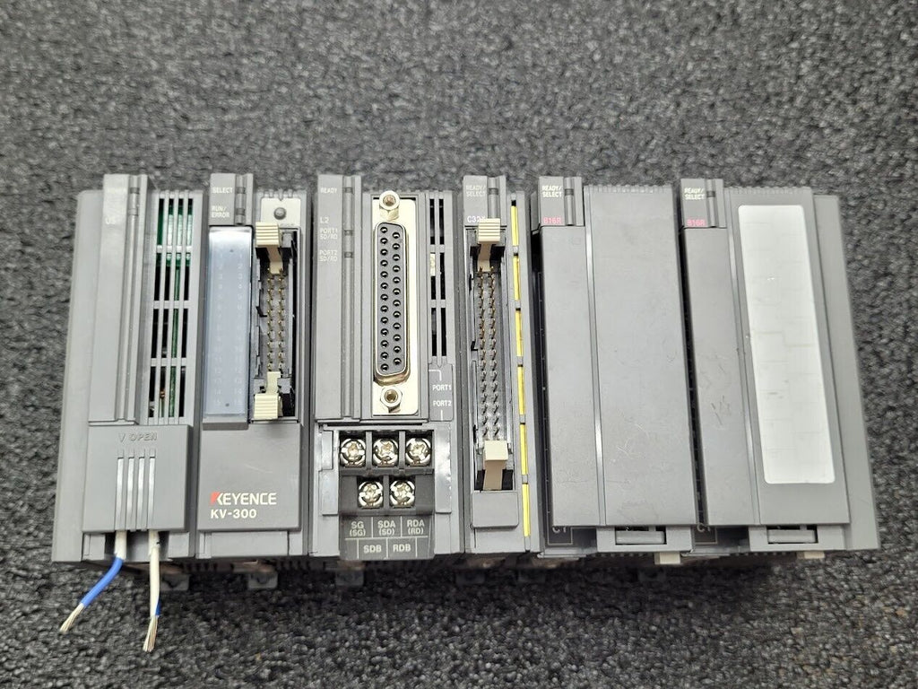 KEYENCE KV-300 PLC KV-U5 24VDC 2x KV-B16R Relay KV-L2 Serial KV-C32X DC Input