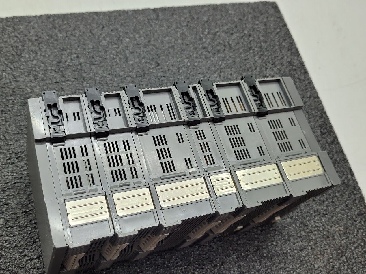 KEYENCE KV-300 PLC KV-U5 24VDC 2x KV-B16R Relay KV-L2 Serial KV-C32X DC Input