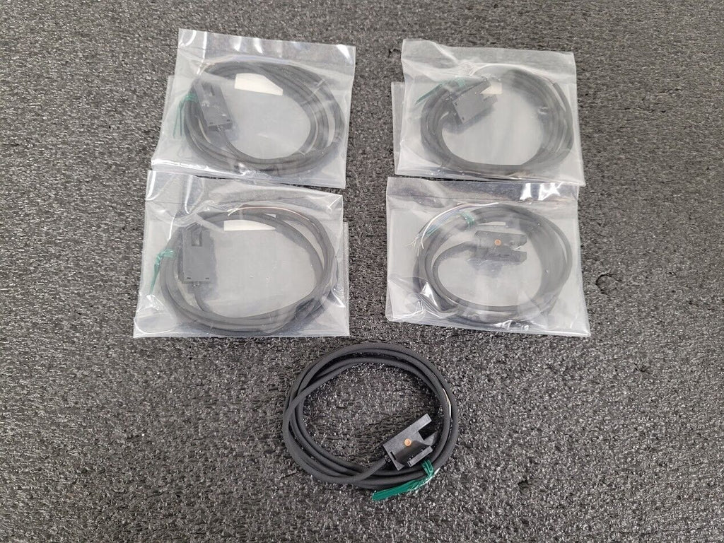 Lot of 5x Sunx PM-R44 U-shaped Micro Photoelectric Sensor Amplifier Built-in