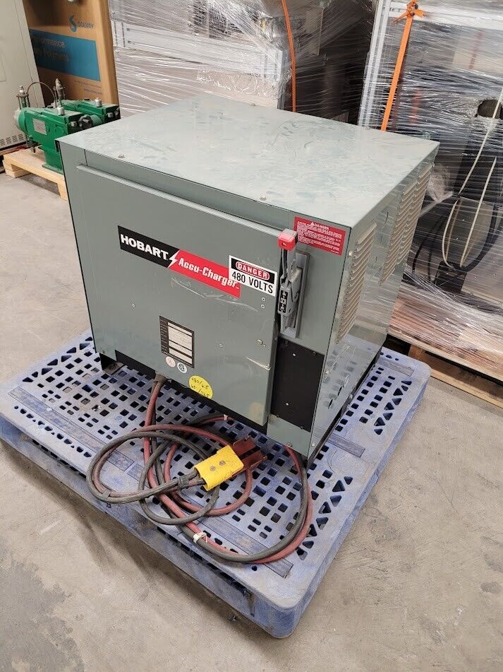 Hobart Forklift Battery Charger 725C3-12 24VDC 12 CELLS 1 Circuit 60Hz 3PH 750AH