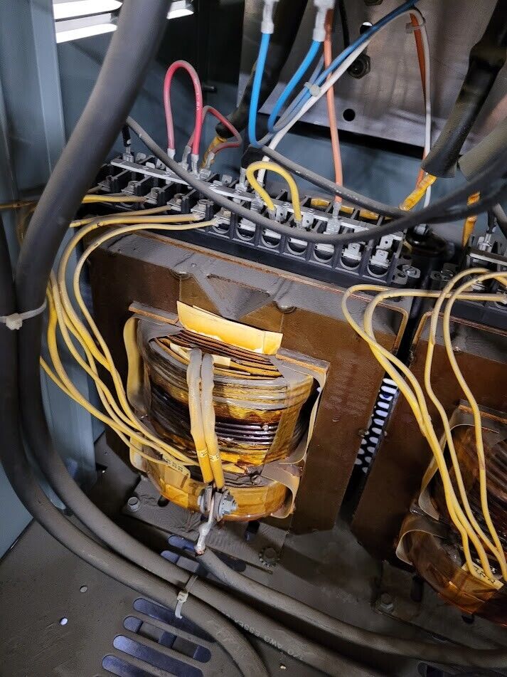 Hobart Forklift Battery Charger 725C3-12 24VDC 12 CELLS 1 Circuit 60Hz 3PH 750AH