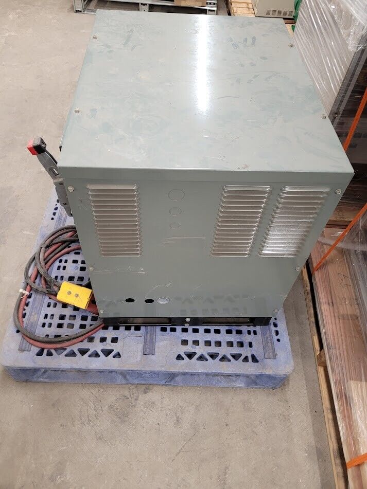 Hobart Forklift Battery Charger 725C3-12 24VDC 12 CELLS 1 Circuit 60Hz 3PH 750AH