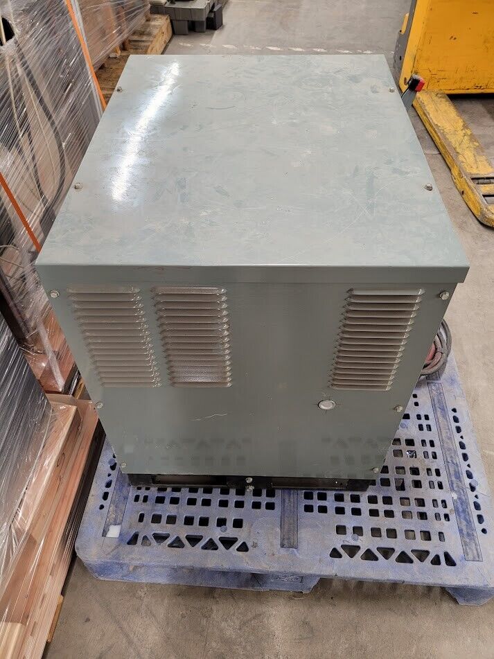 Hobart Forklift Battery Charger 725C3-12 24VDC 12 CELLS 1 Circuit 60Hz 3PH 750AH