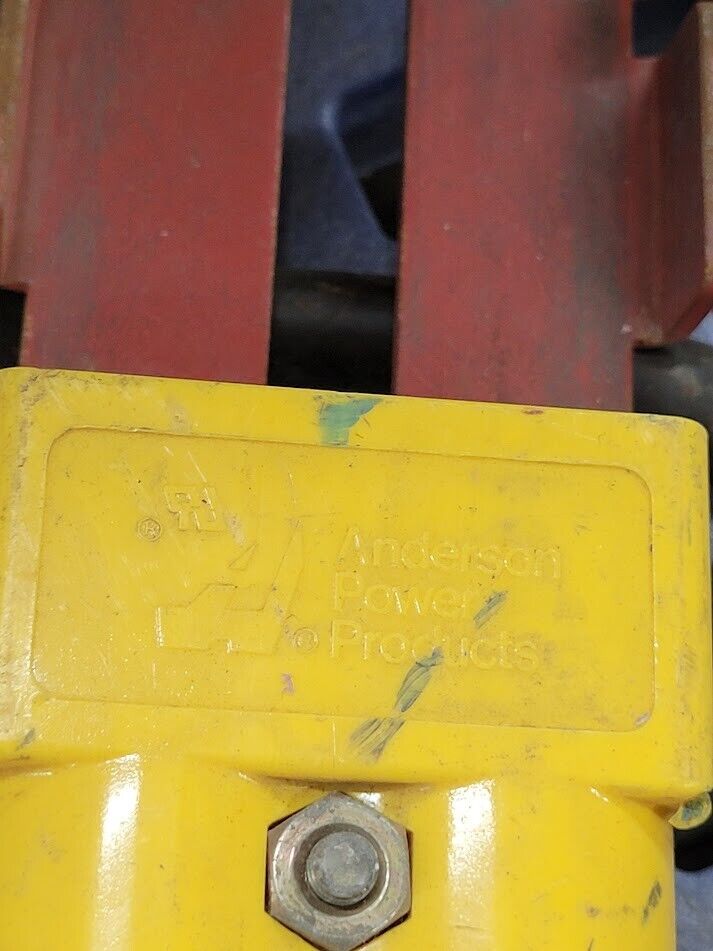 Hobart Forklift Battery Charger 725C3-12 24VDC 12 CELLS 1 Circuit 60Hz 3PH 750AH