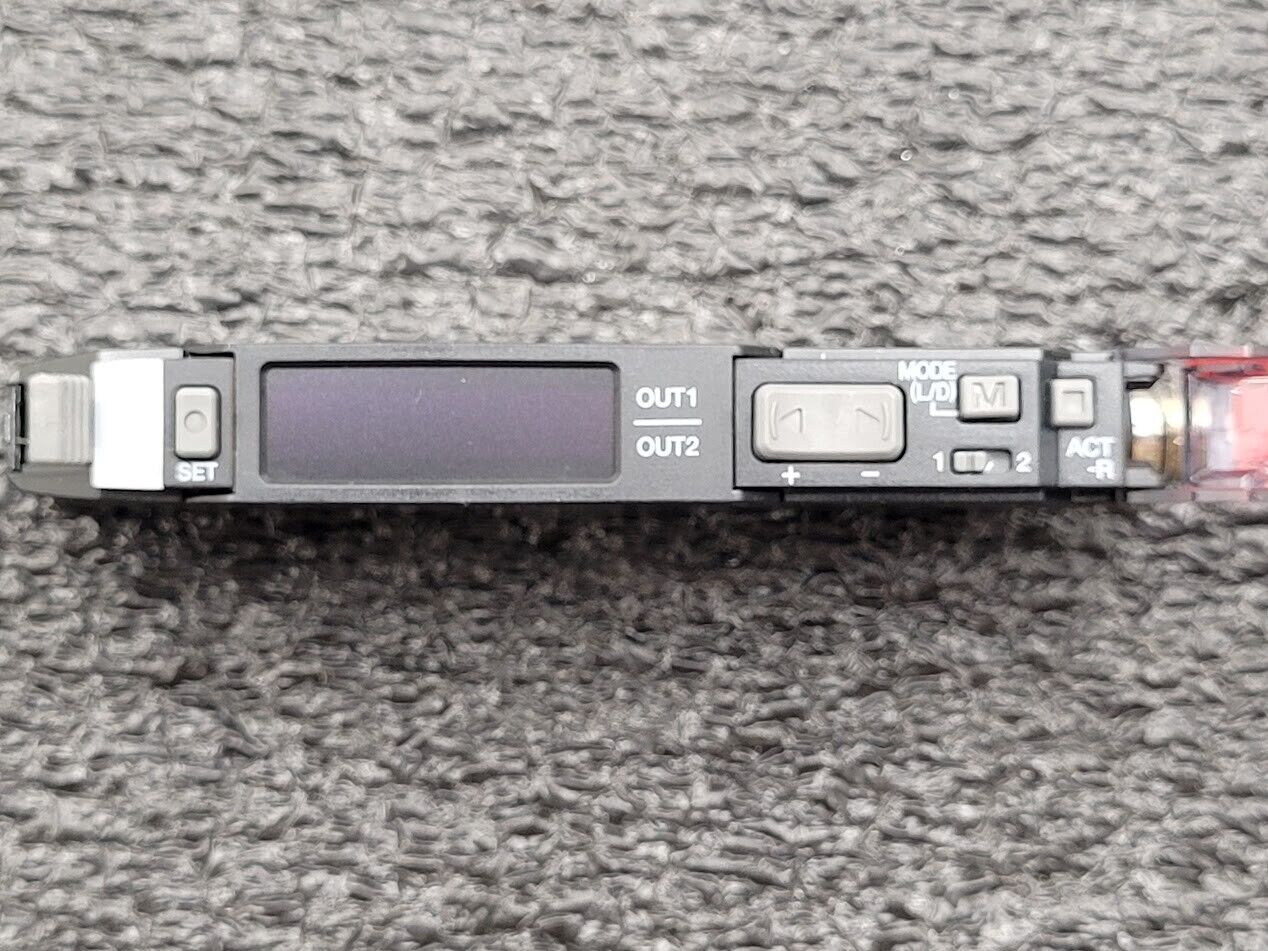 Keyence FS-N41C Fiber Sensor Amplifier 10-30VDC IO-Link