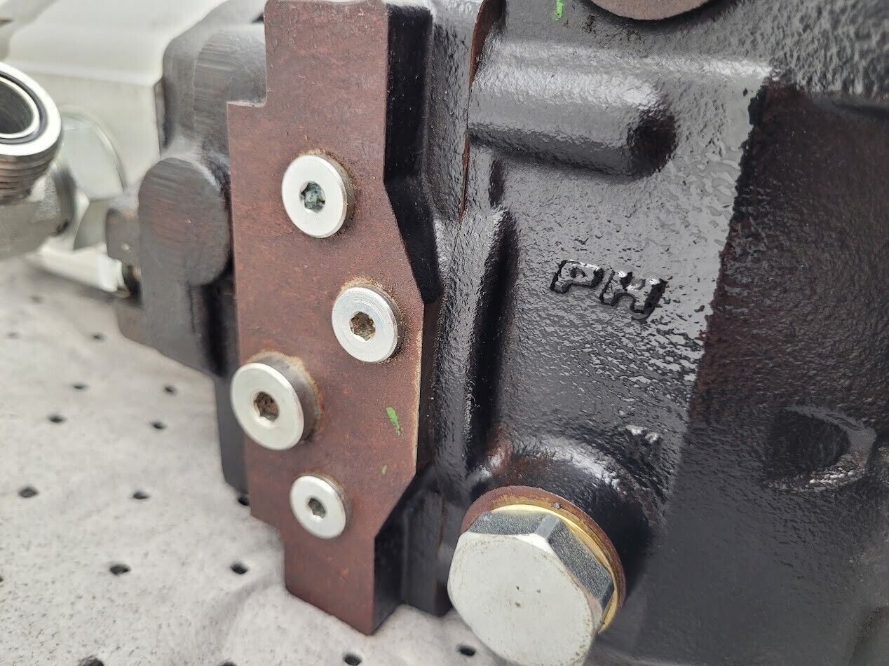 Poclain Hydraulics B47581S 3x Hydraulic Pump Stack CCW Rotation