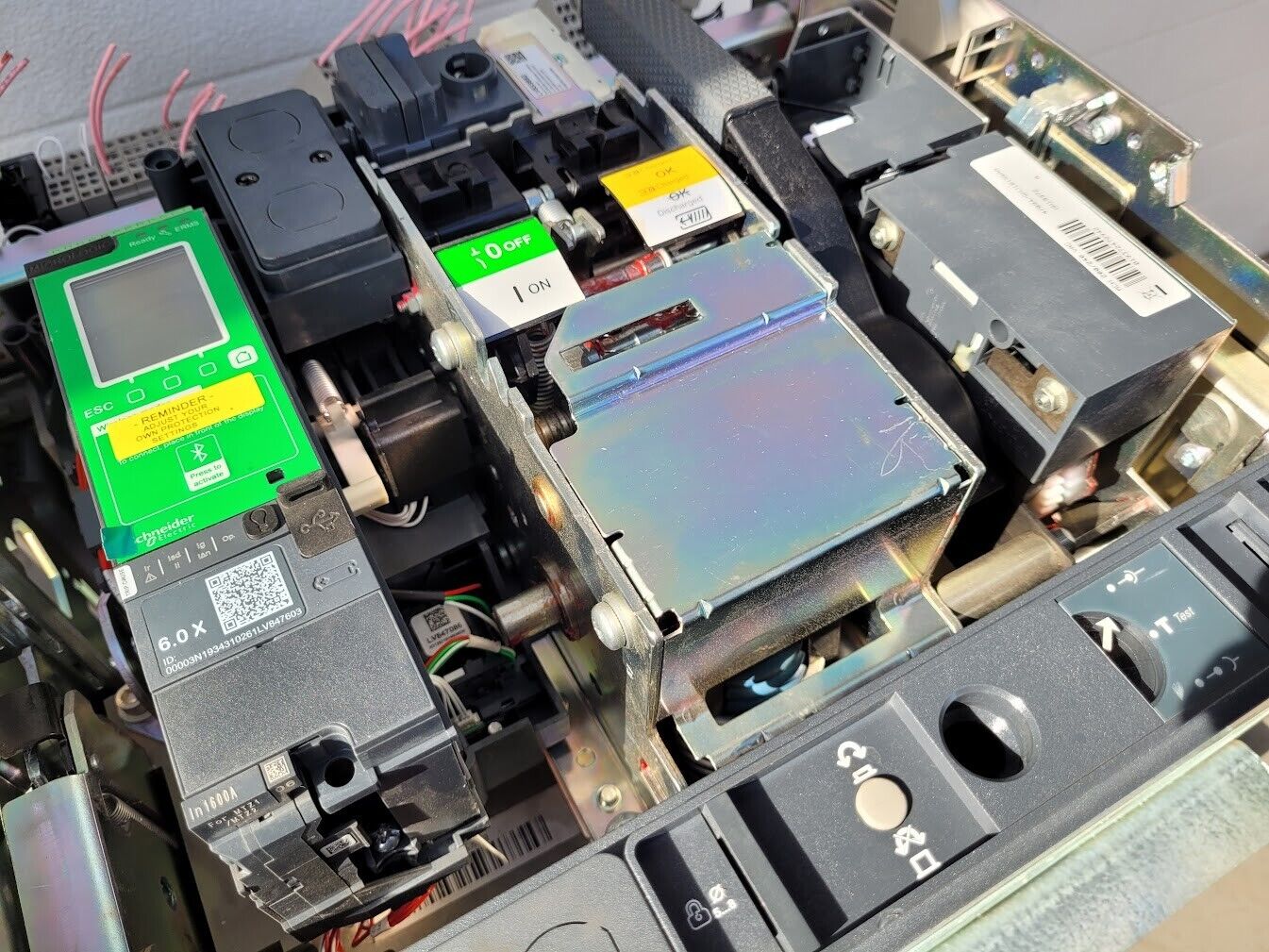 Schneider Circuit Breaker Masterpact MTZ2-16 H10 Micrologic 6.0 X Parts/Repair