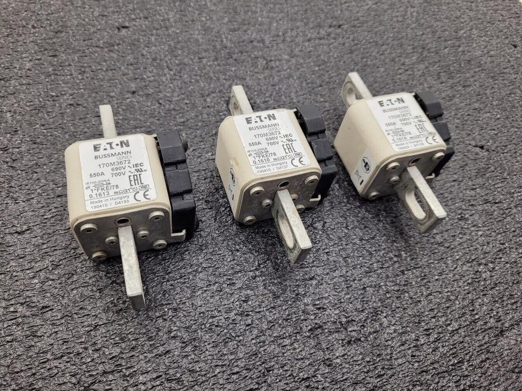 Lot of 3x Eaton Bussman High Speed Fuse-Link Fuse 170M3672 Relay 550A 690-700V