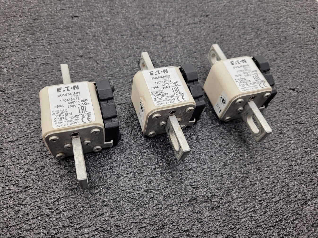 Lot of 3x Eaton Bussman High Speed Fuse-Link Fuse 170M3672 Relay 550A 690-700V