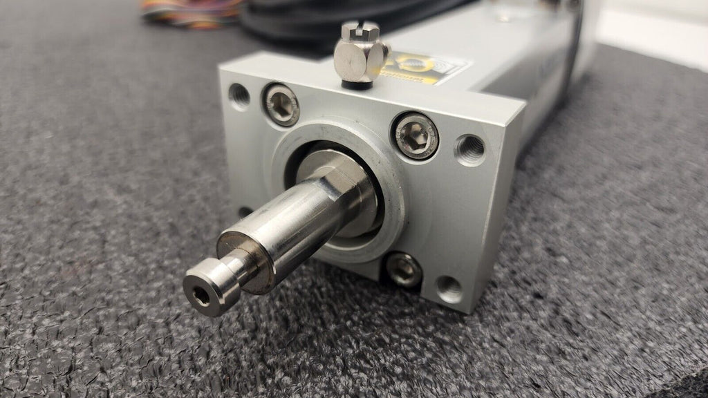 IAI RoboCylinder Linear Actuator + Controller 100mm Travel RCA-S-RSW