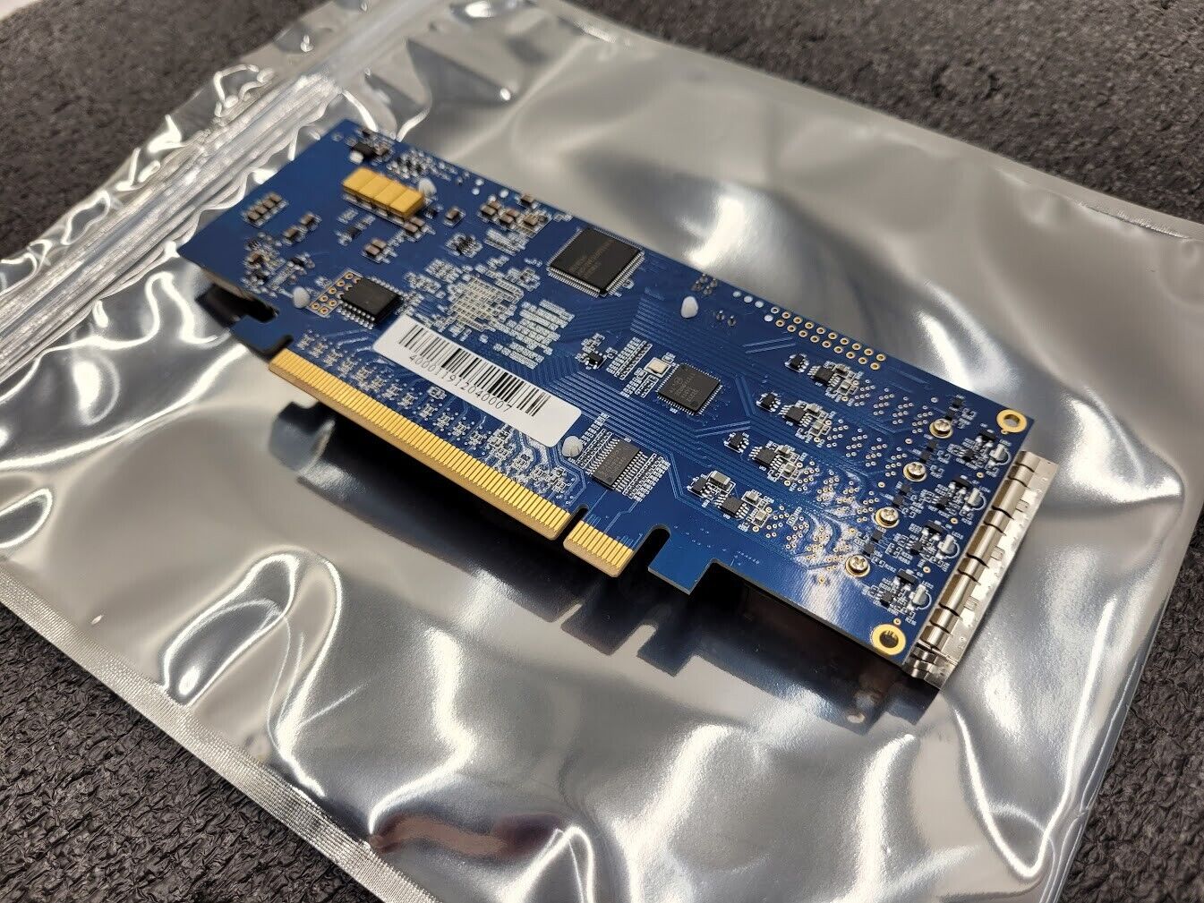 Serial Cables PCIE GEN4 X16 SFF-8644 Host Card w/ Broadcom Atlas B0 PCIE Switch