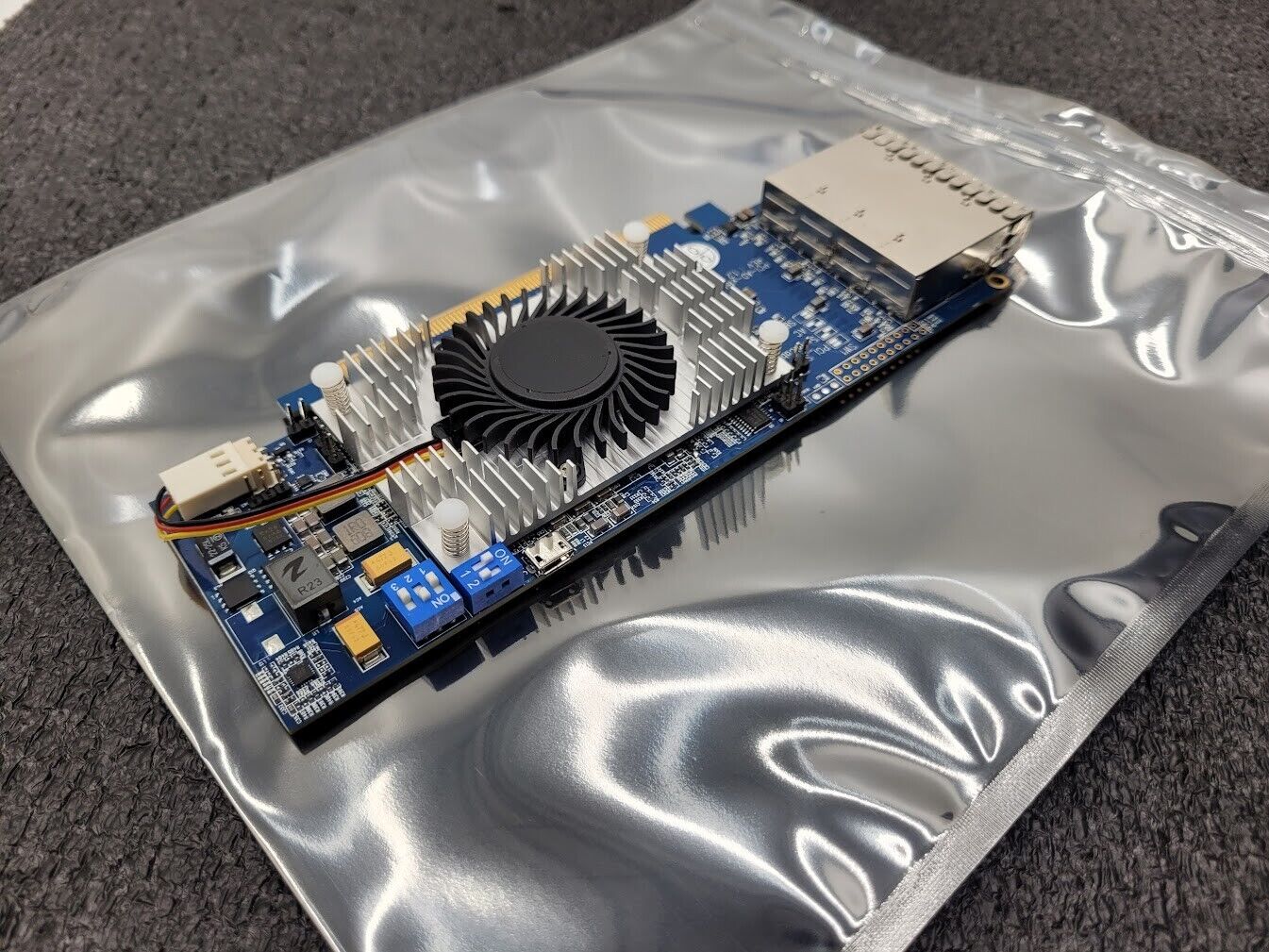 Serial Cables PCIE GEN4 X16 SFF-8644 Host Card w/ Broadcom Atlas B0 PCIE Switch