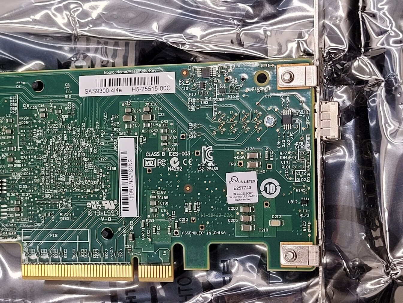 LSI 9300-4i4e PCI-Express 3.0 SATA / SAS 4-Port Int, 4-Port Ext SAS3 12Gb/s HBA
