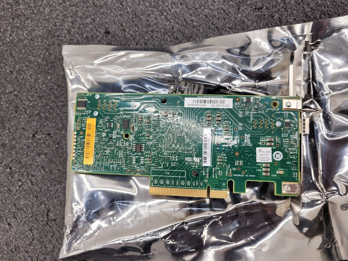 LSI 9300-4i4e PCI-Express 3.0 SATA / SAS 4-Port Int, 4-Port Ext SAS3 12Gb/s HBA