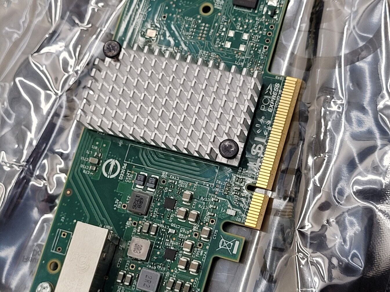 LSI 9300-4i4e PCI-Express 3.0 SATA / SAS 4-Port Int, 4-Port Ext SAS3 12Gb/s HBA