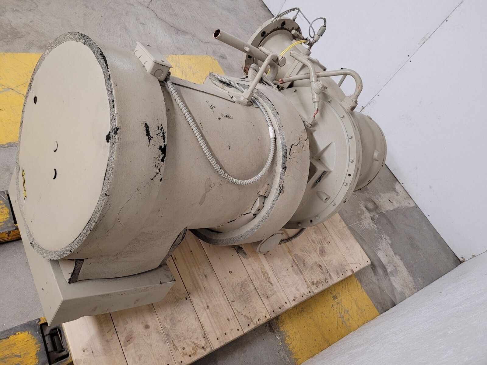 McQuay Centrifugal Hermetic Chiller Compressor 180 HP CE-079 CE079LBE18RDUR